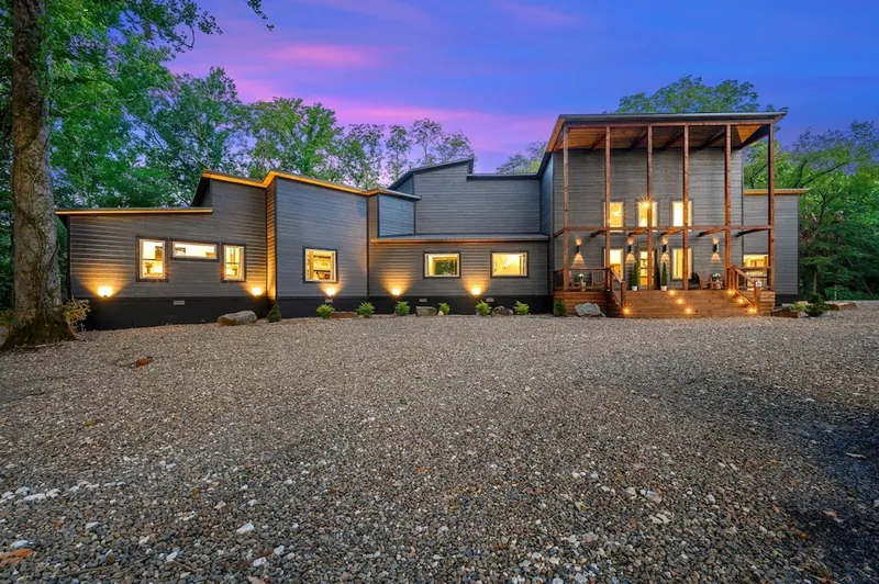 Three Chimneys Cabin
