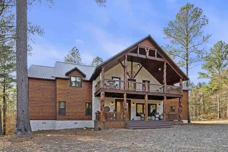 Yellowstone Lodge