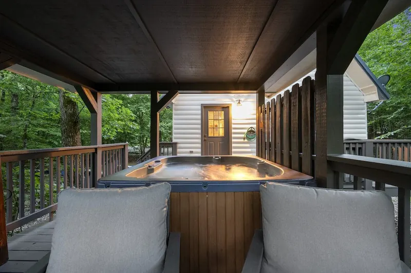 Summer Brook Studio-Creekside-Timber Creek Trails