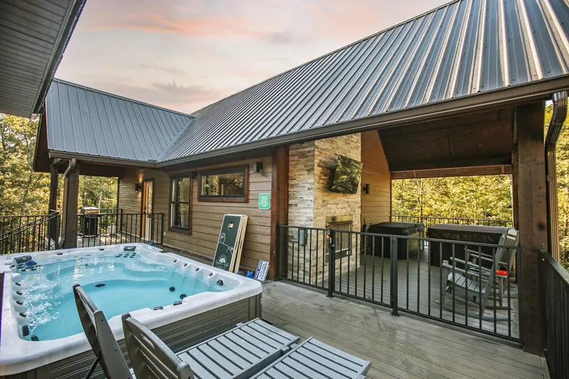 Into the Forest -1 BR-Swim Spa-Hot Tub-Sauna-Cold Plunge-Complete seclusion