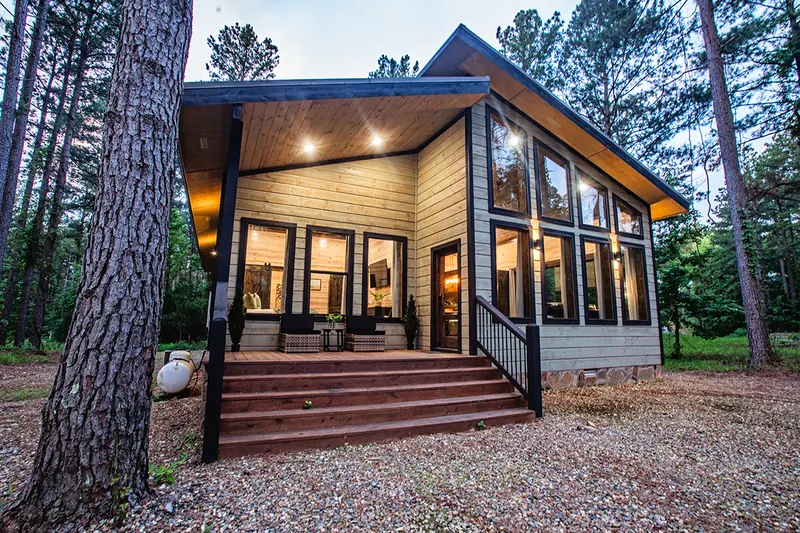 Jungle Bungalow-2 BR-Western Hills-Sleeps 6