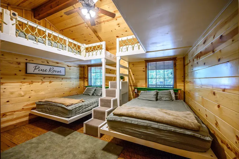 Treetop Hideaway