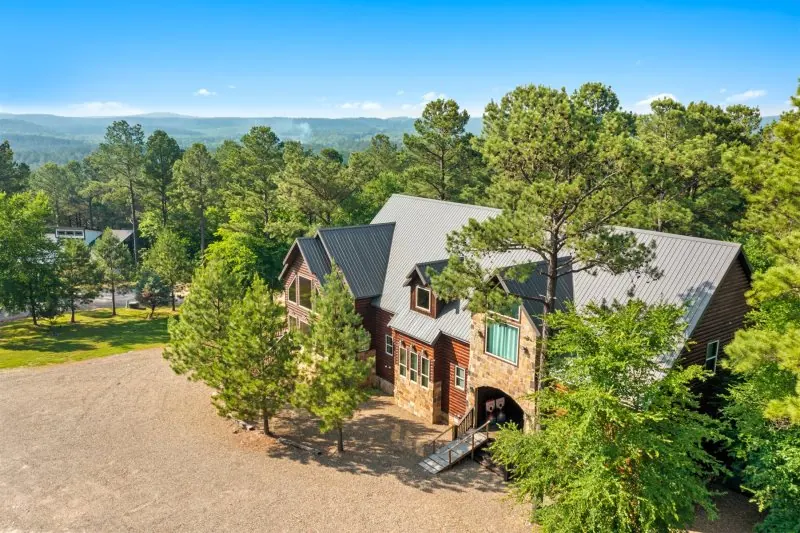 Majestic Mountain Lodge