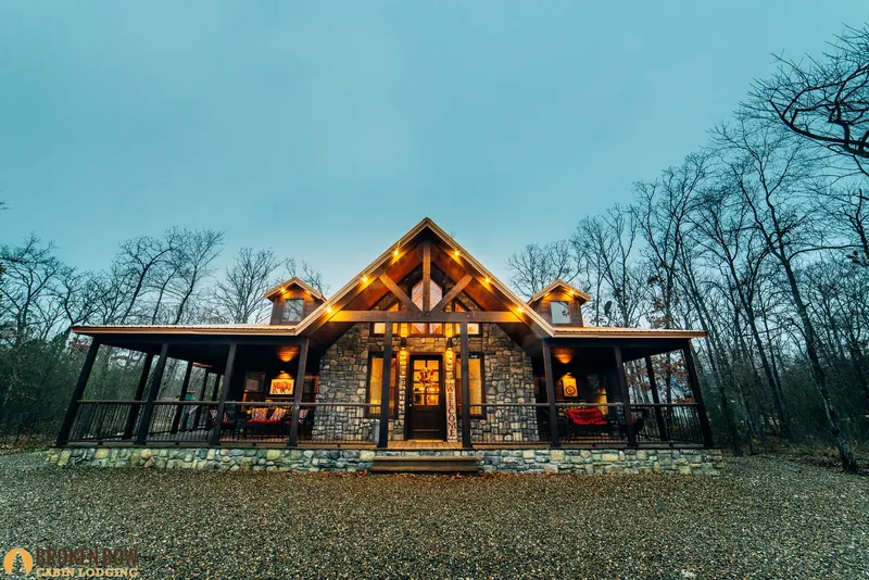 Twin Cedars Lodge
