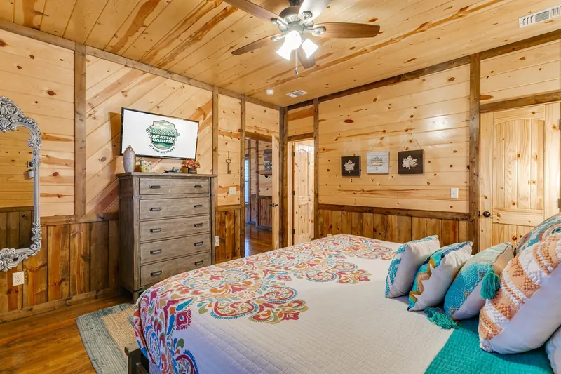 Pine Needles Lodge
