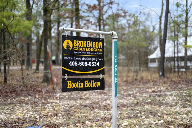 Hootin Hollow